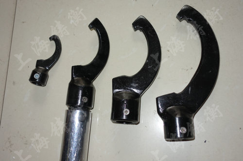 勾頭預(yù)置式扭力扳手